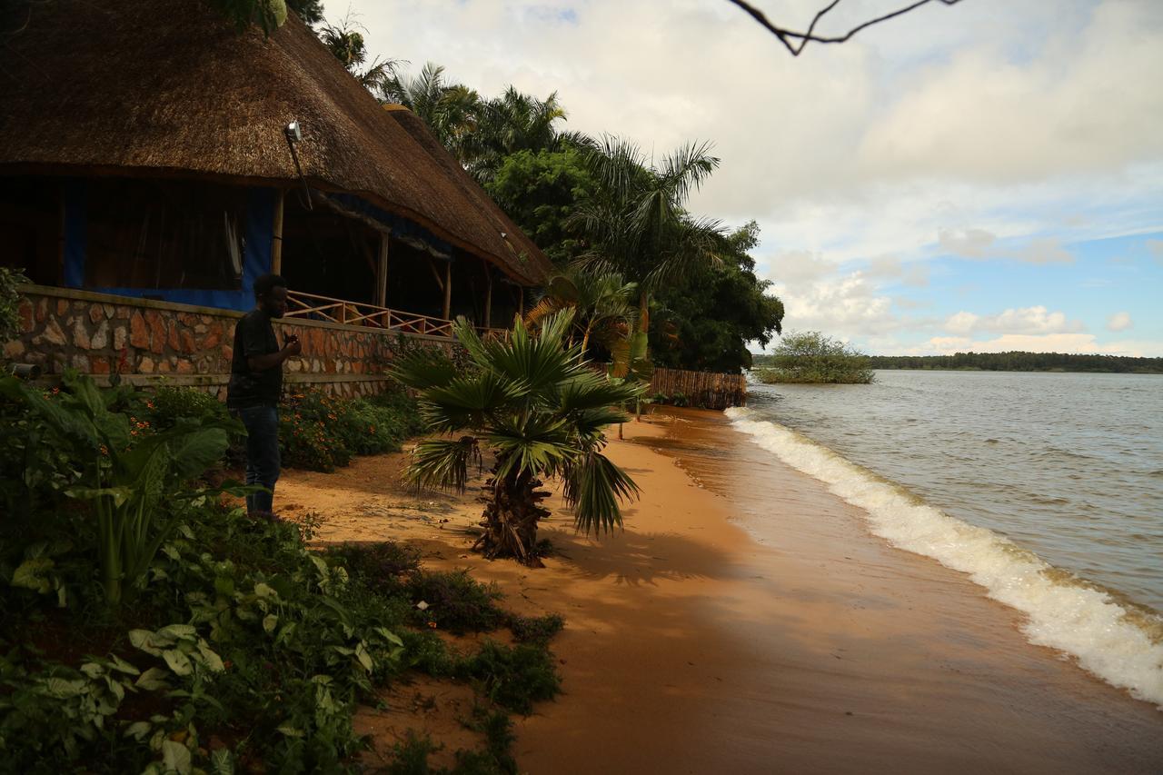The Palms Beach Hotel And Restaurant Limited Entebbe Extérieur photo
