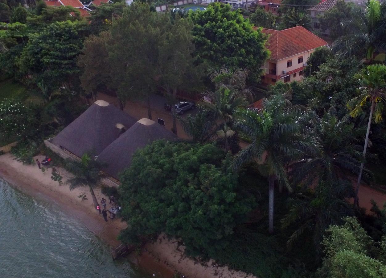 The Palms Beach Hotel And Restaurant Limited Entebbe Extérieur photo